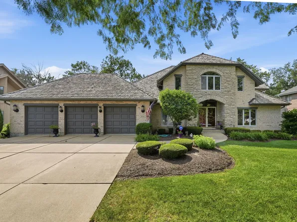 8416 Evergreen Ln, Darien, IL 60561