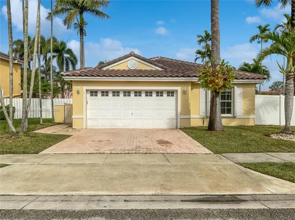 18731 NW 12th St, Pembroke Pines, FL 33029