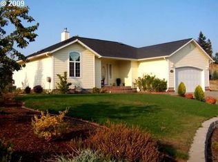 1135 Fairway Dr, Myrtle Creek, OR 97457