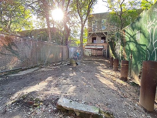 1st image of 478 Lafayette Ave #1B
