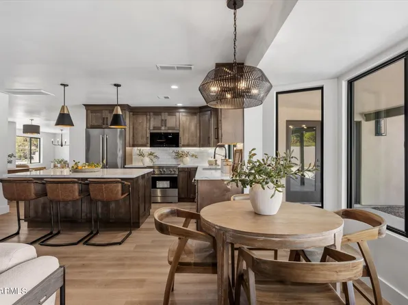 5024 E LE MARCHE Avenue, Scottsdale, AZ 85254