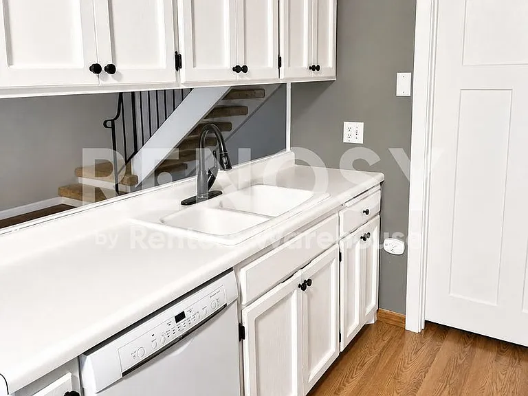2775 Upland Ct — Photo 9