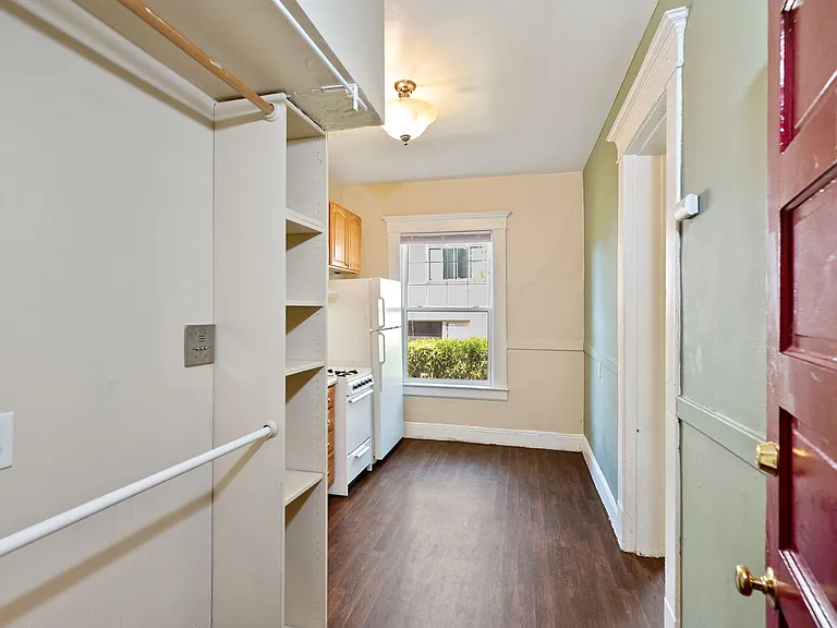 Abbey Park Apartments — Photo 38