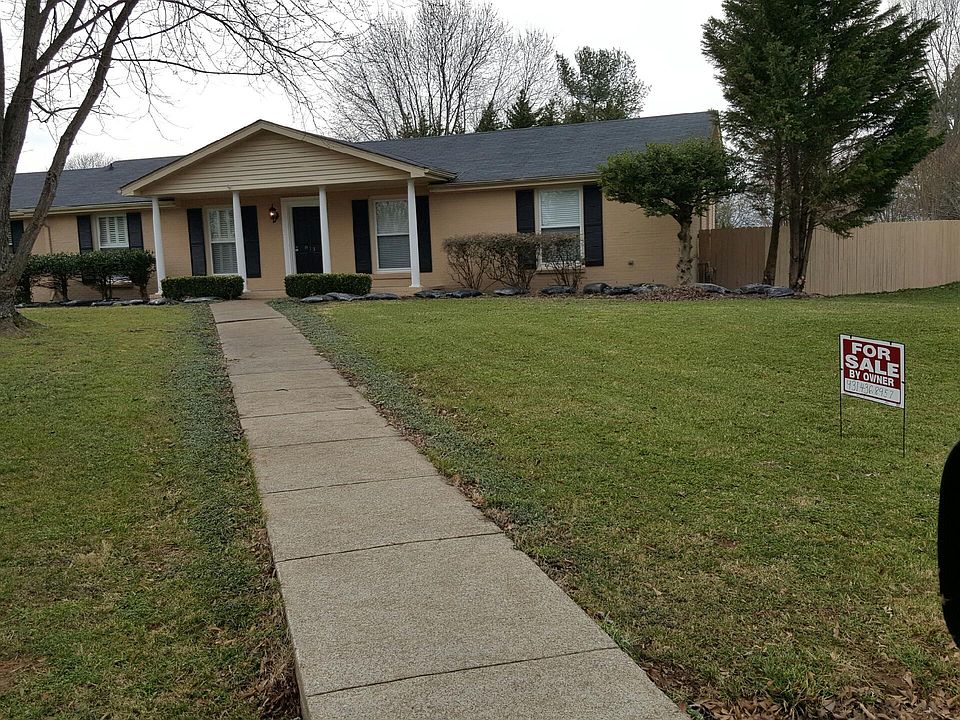1st image of 813 Laurel Dr