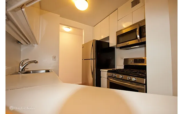 Rented by Douglas Elliman | media 24