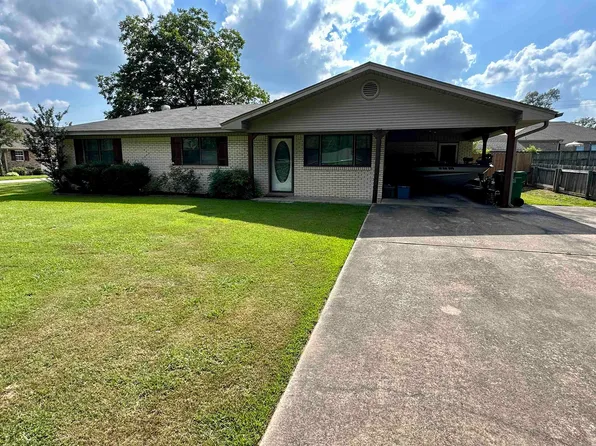 810 Meredith St, White Hall, AR 71602