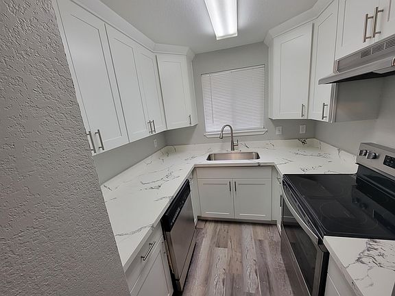5th image of 12709 48th Ave NE APT 3