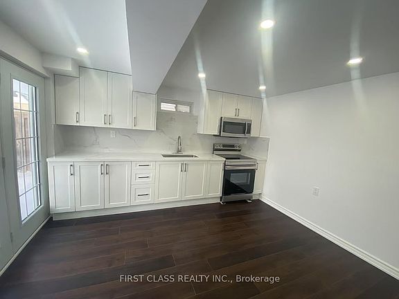 2nd image of 1716 Arborwood Dr