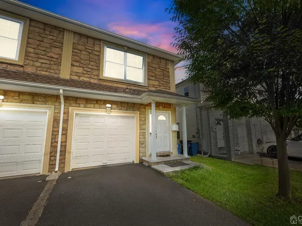 76 Heald St, Carteret, NJ 07008