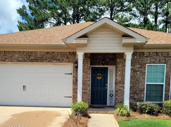 210 Cottage Cir, Byron, GA 31008