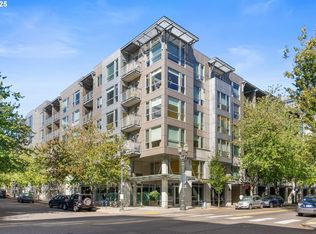 1125 NW 9th Ave APT 210, Portland, OR