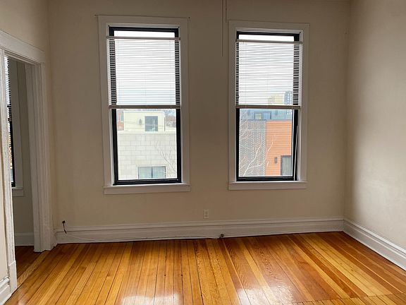 4th image of 1269 N Wolcott Ave #3R