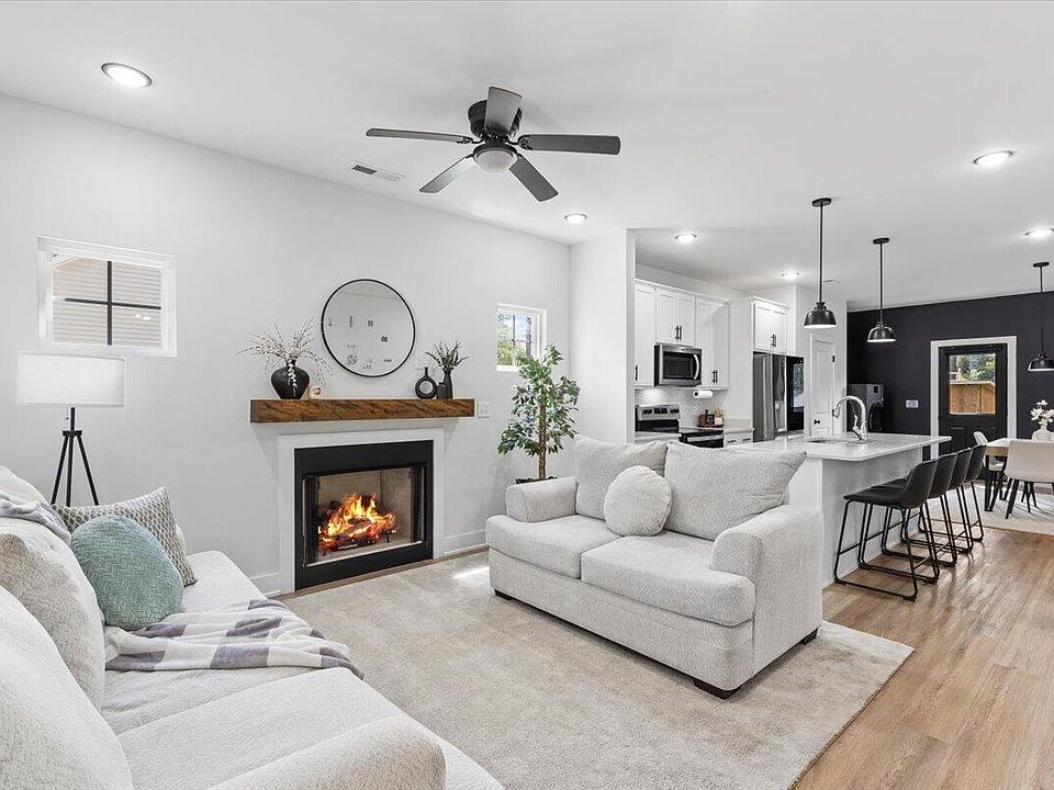 1st image of 206 S Darden St