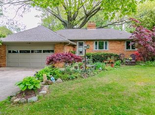 565 Bassett Rd, Bay Village, OH 44140