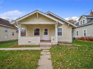 2210 E 12th St, Des Moines, IA 50316