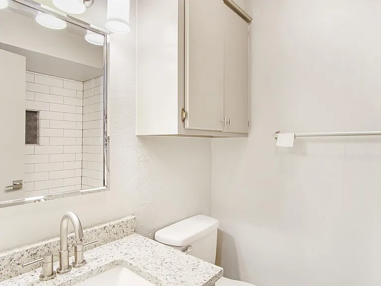 1000 Rambling Oaks Dr #6 — Photo 18