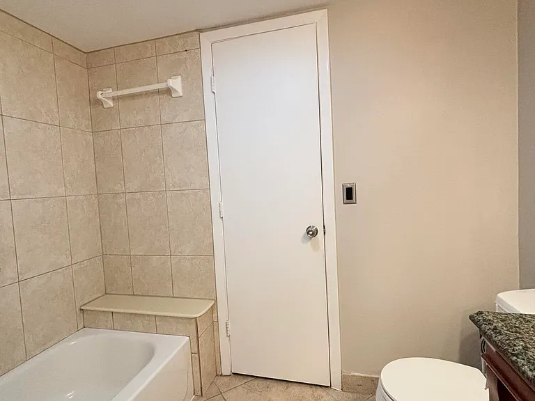 203 Foxtail Dr #F1 — Photo 17