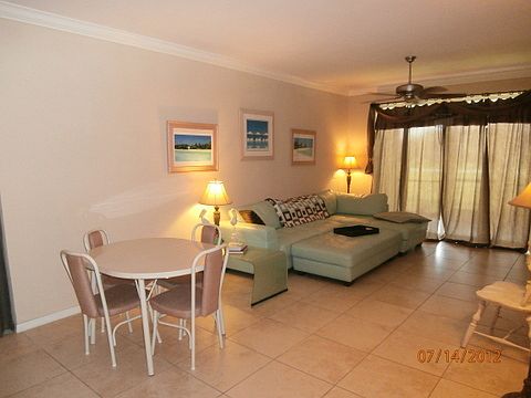 5th image of 10009 Villagio Gardens Ln Unit 104