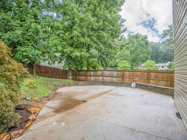 11144 Pleasant Forest Dr — Photo 52