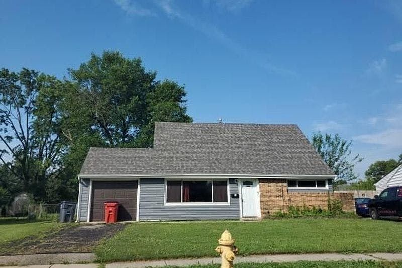1st image of 2991 Irwin Ave