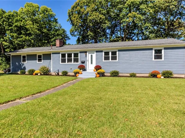 116 Heritage Rd, North Kingstown, RI 02852