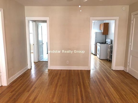 3rd image of 2348 W Touhy Ave APT 1H