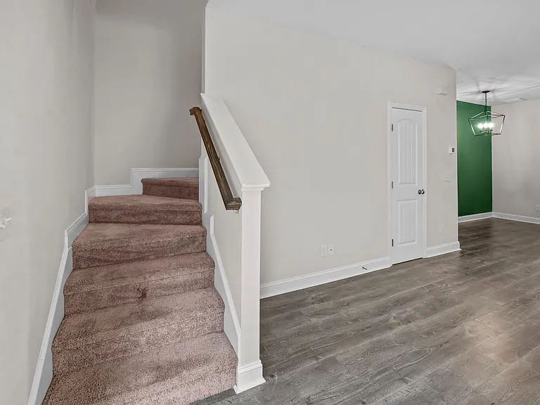 147 Ainsdale Dr — Photo 17