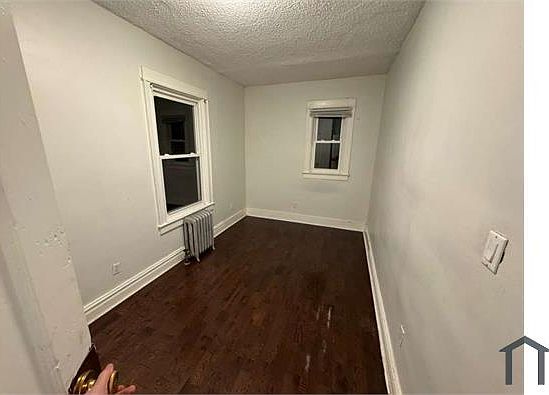3rd image of 256 Dwight St Floor 2