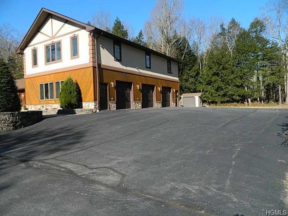 2nd image of 61 Edgewood Pl