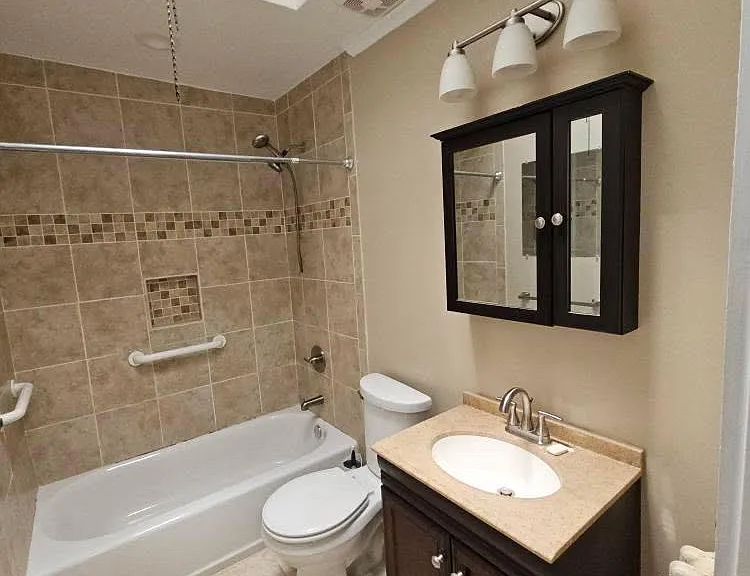 5736 Woodcrest Ave — Photo 10