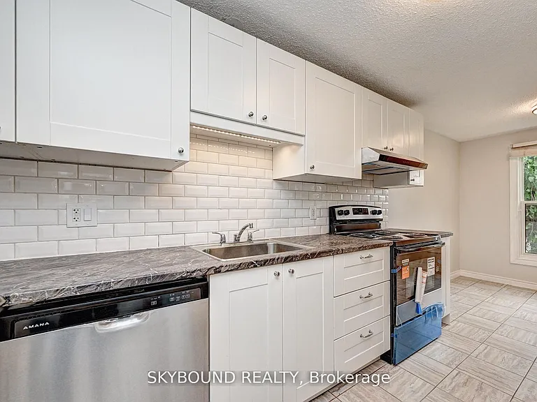 48 Cluthe Cres — Photo 14