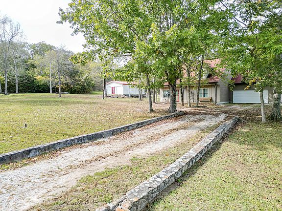 4th image of 2917 Luke Moser Rd