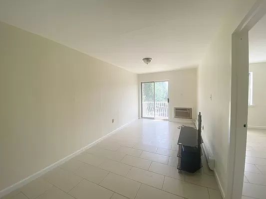 1st image of 9-15 27th Ave #3F