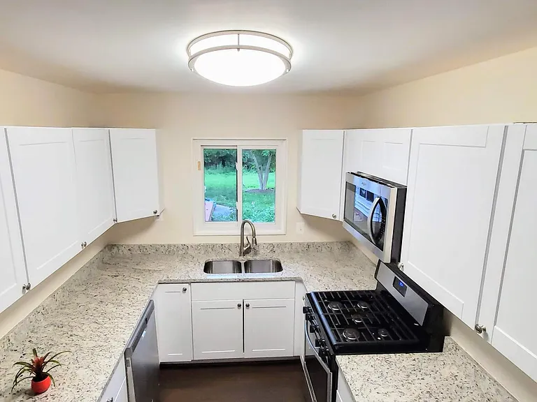 3614 Dannys Ln — Photo 6