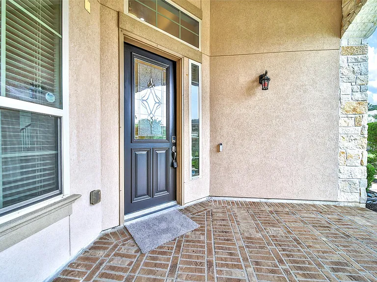 27 Waterfall Way — Photo 4