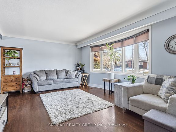 4th image of 57 Alexandra Blvd
