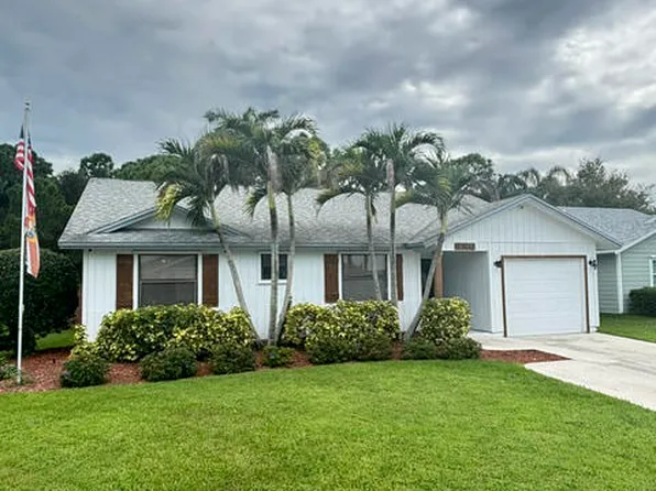 6702 SE RAINTREE Avenue, Stuart, FL 34997