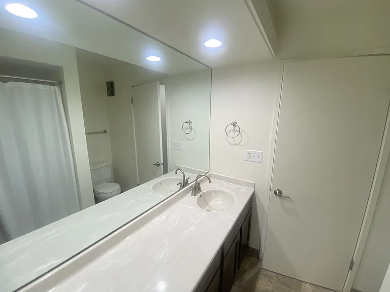 Lexington Hills Apartments — Photo 72