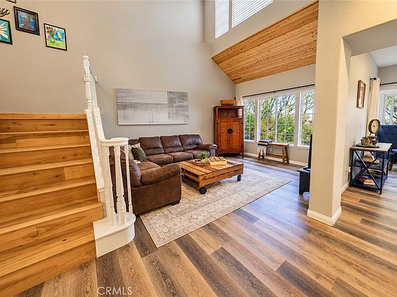 5th image of 740 S Crown Pointe Dr