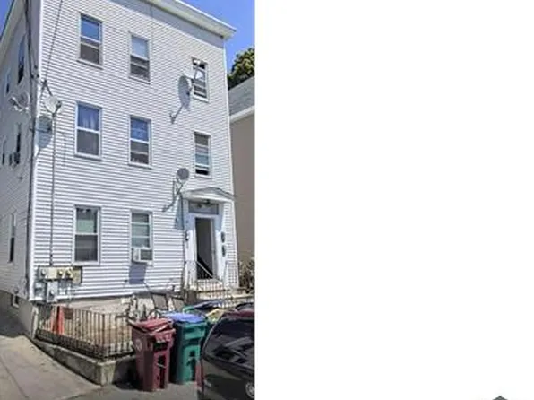 19 Butterfield St APT 2, Lowell, MA 01854