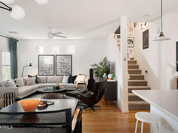 4th image of 3119 E CAMELLIA Drive
