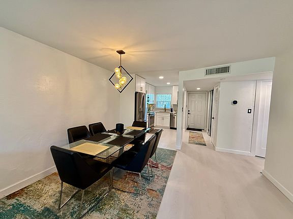 2nd image of 501 Forest Lakes Blvd