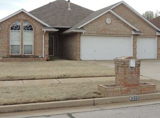 9205 Lakecrest Dr, Oklahoma City, OK 73159