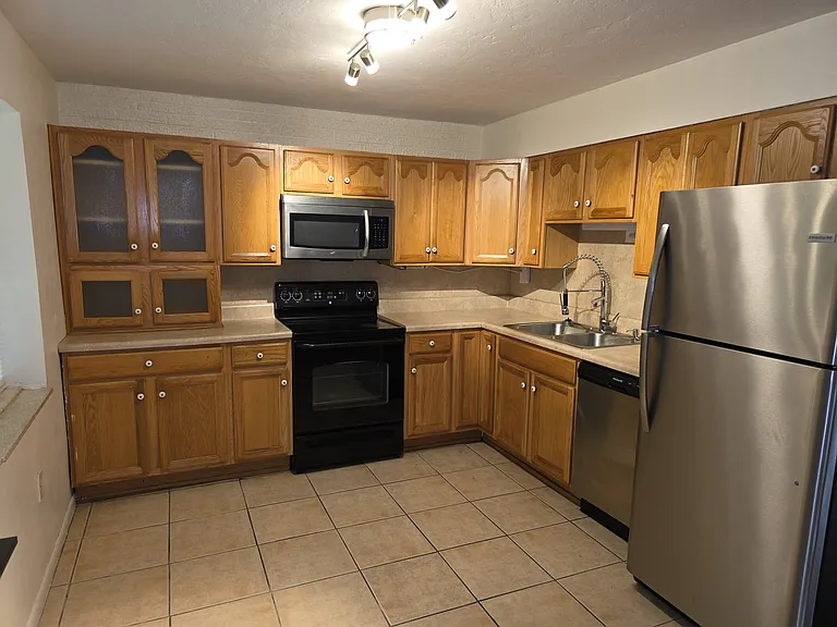 5701 McKinley St #4 — Photo 2