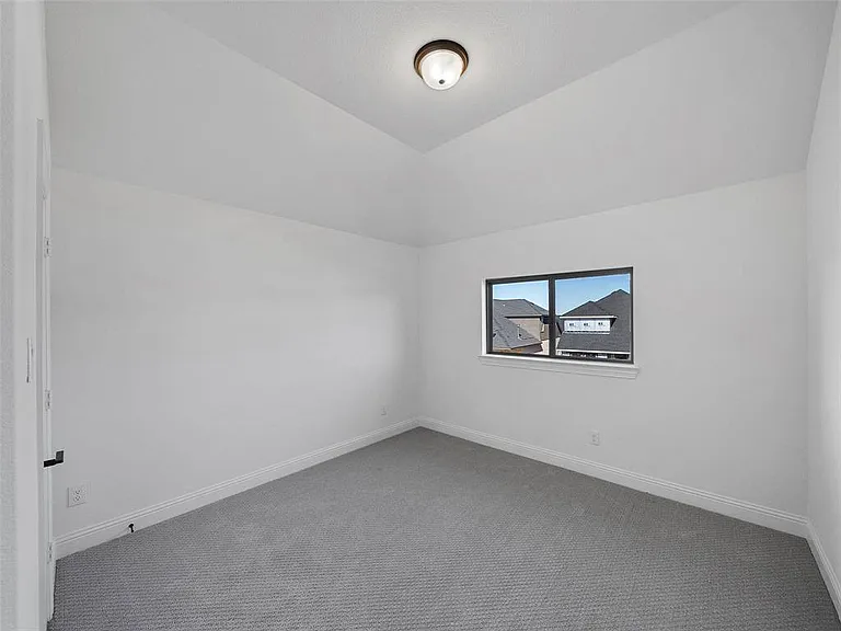 4280 Mill Pond Dr — Photo 31