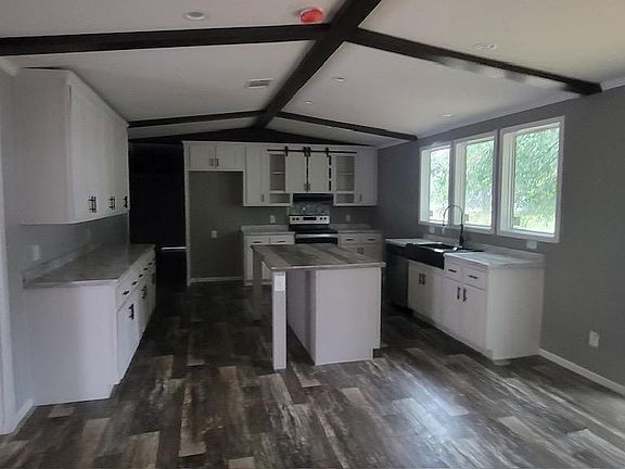2nd image of 3720 Montrose St