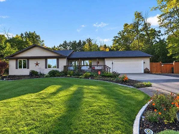 N4136 Rory Rd, Poynette, WI 53955