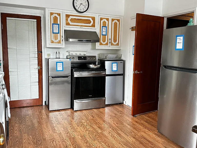 1610 Broadway #201 — Photo 9