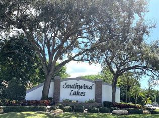 9872 Liberty Ct, Boca Raton, FL 33434