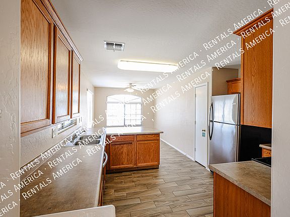 4th image of 12905 W Mandalay Ln